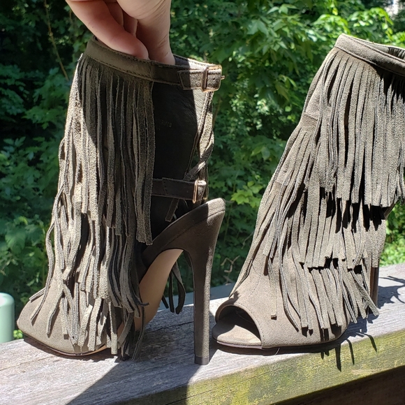 Liliana Faux Suede Fringe Boots 😍 - Picture 8 of 14
